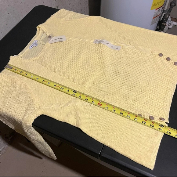 Studio Works NWT Women’s XL Sunlight Yellow Knitted L/S Button Accents Sweater - Picture 10 of 10